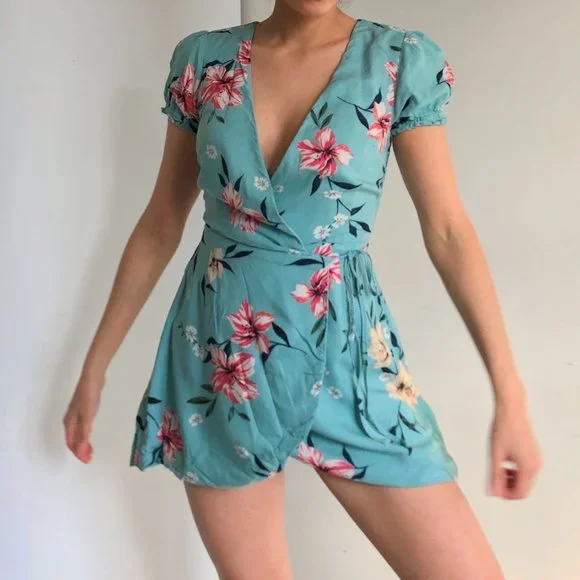 gree/aqua floral mini wrap dress - Picture 1 of 4